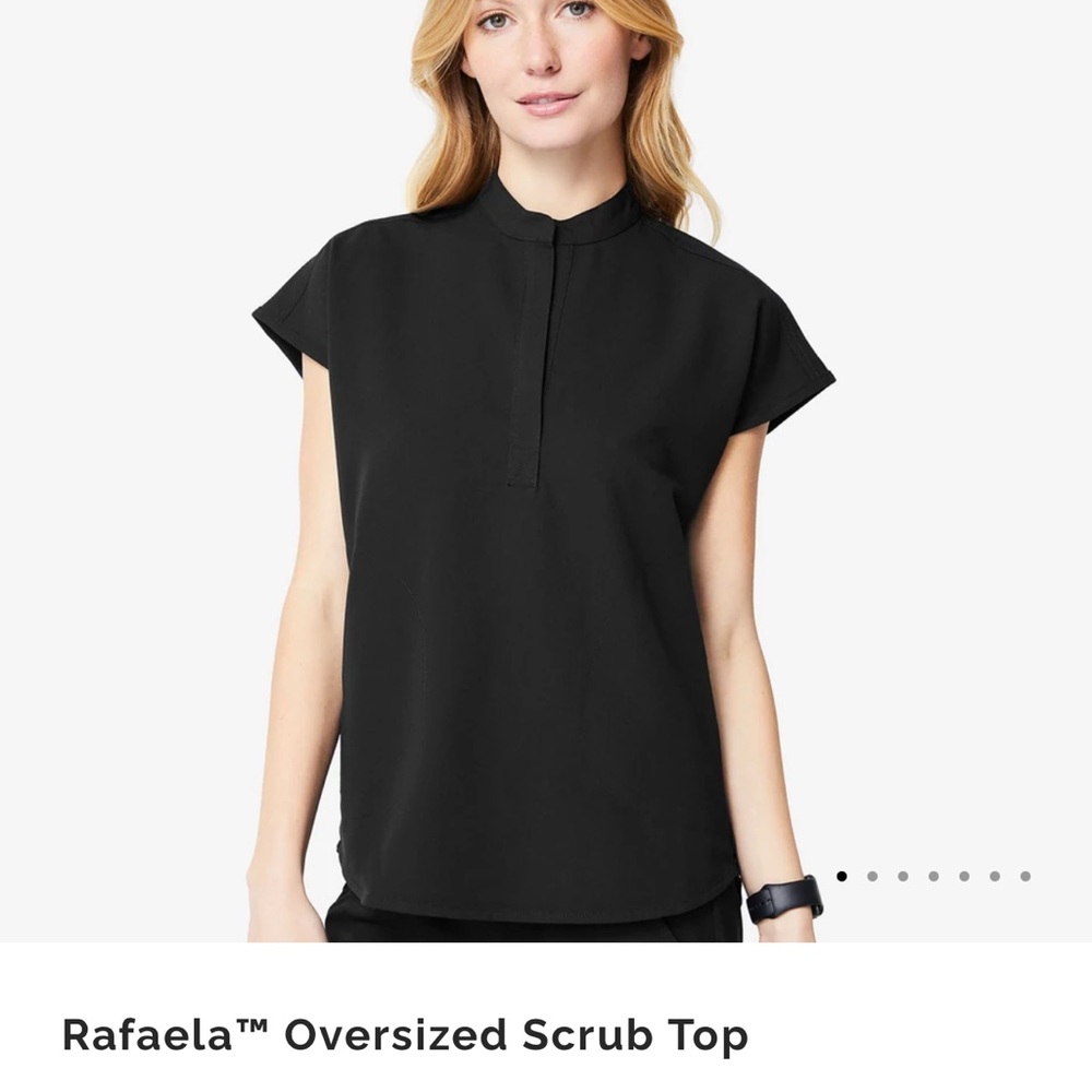 FIGS scrub top